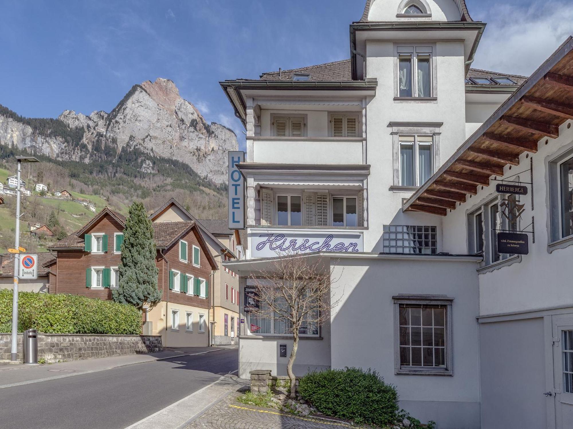 Hirschen Backpacker-Hotel & Pub Schwyz Kültér fotó